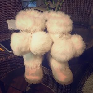 Pong pong boots 👢 🌹👧🏽